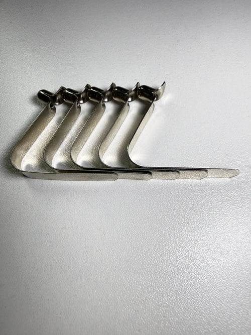 6mm Single-Head V-Shaped Spring Clip - five pieces in row